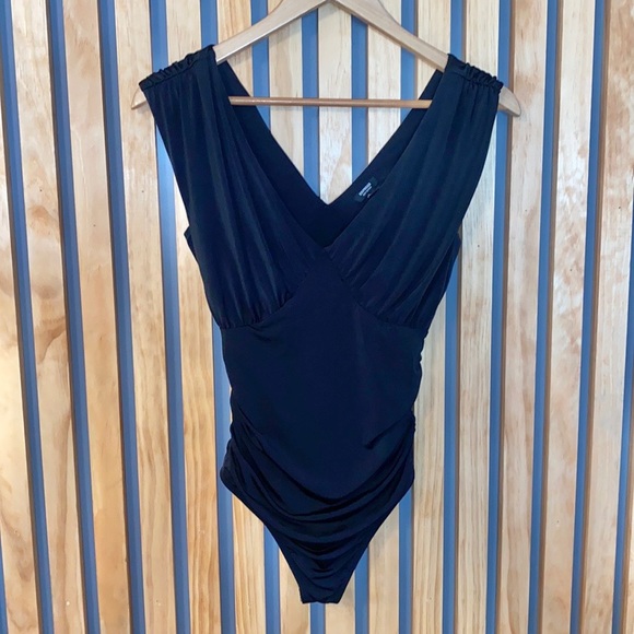 Express body contour black bodysuit - Picture 1 of 3